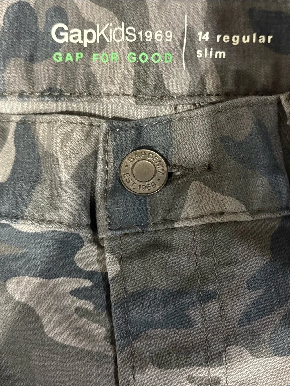 GAP Boy’s Gray Camo Straight-Leg Pants